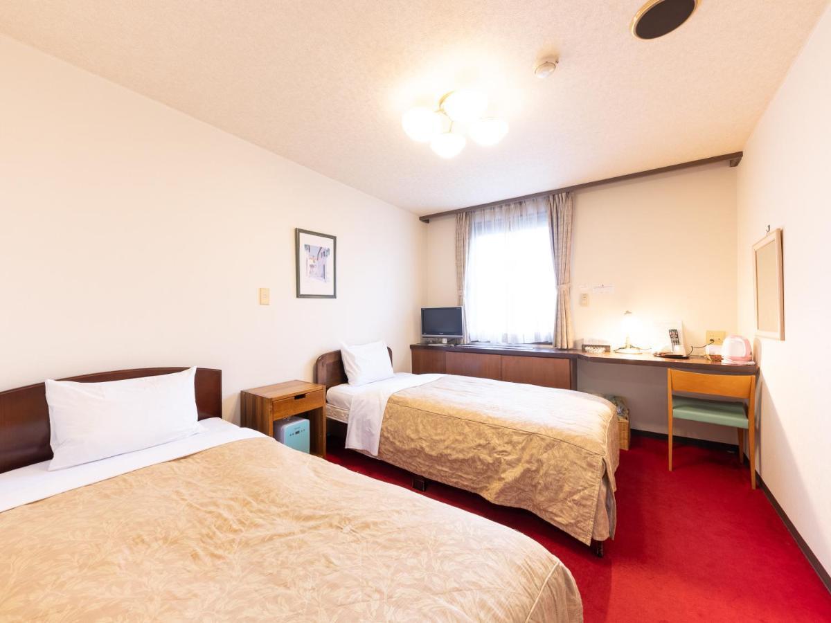 Tabist Business Hotel Takizawa Takasaki Station Nishiguchi Esterno foto