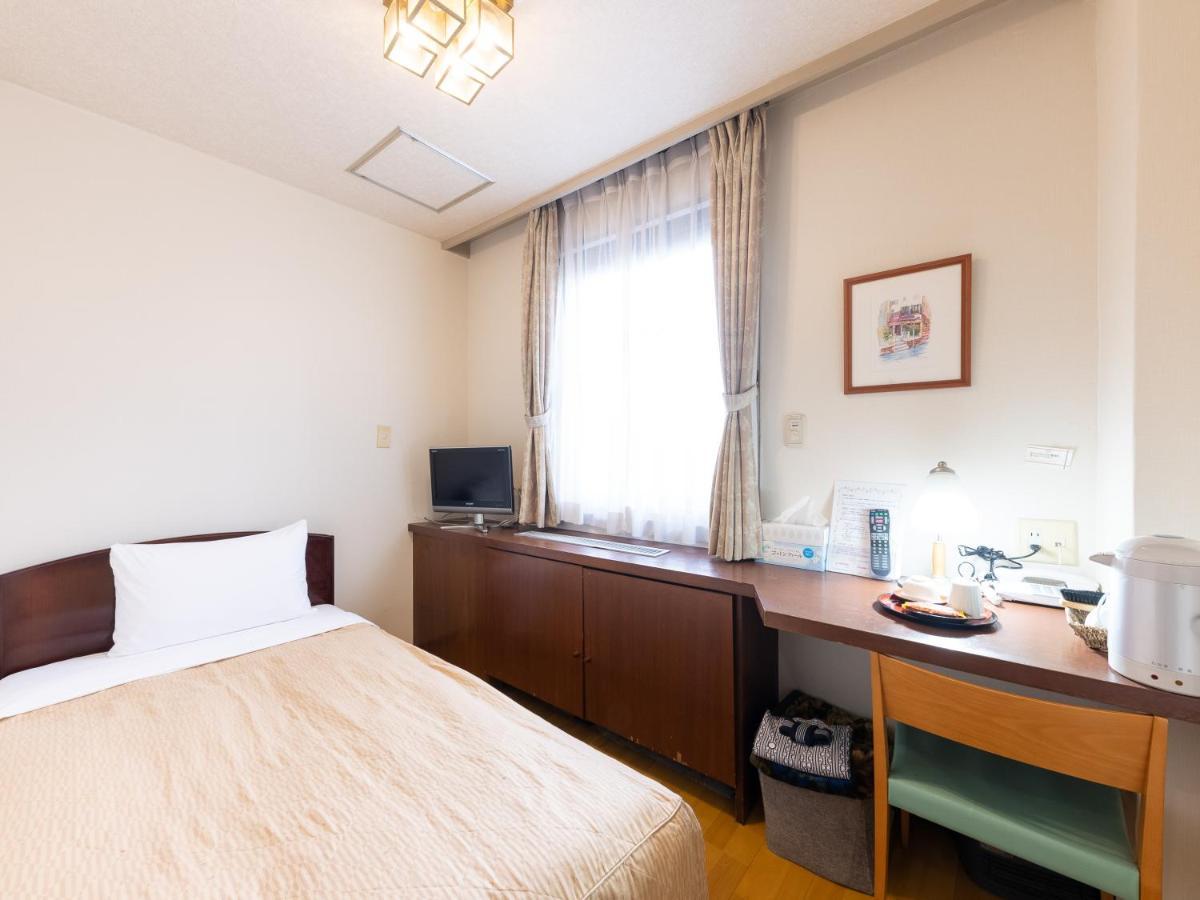 Tabist Business Hotel Takizawa Takasaki Station Nishiguchi Esterno foto
