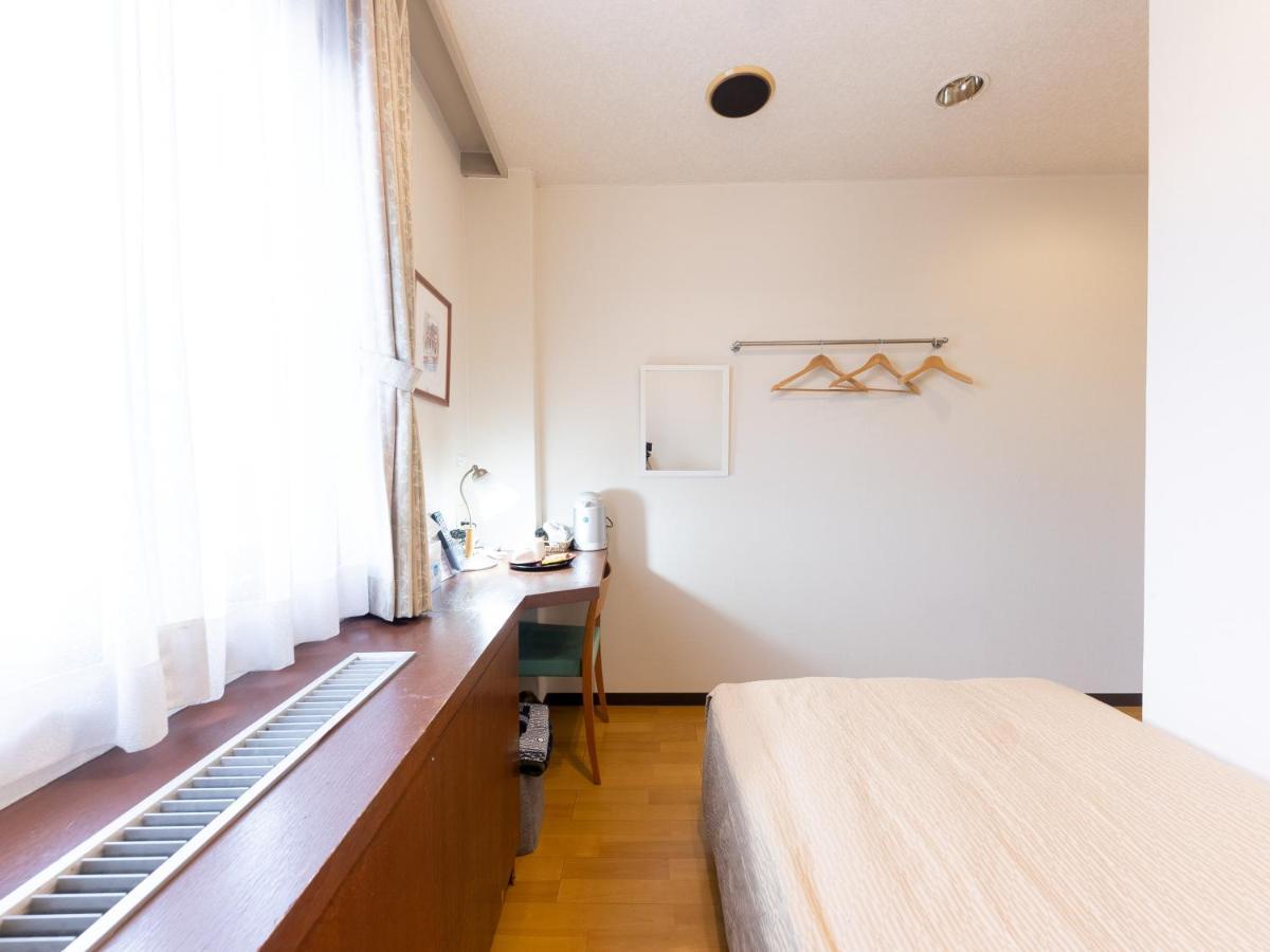 Tabist Business Hotel Takizawa Takasaki Station Nishiguchi Esterno foto