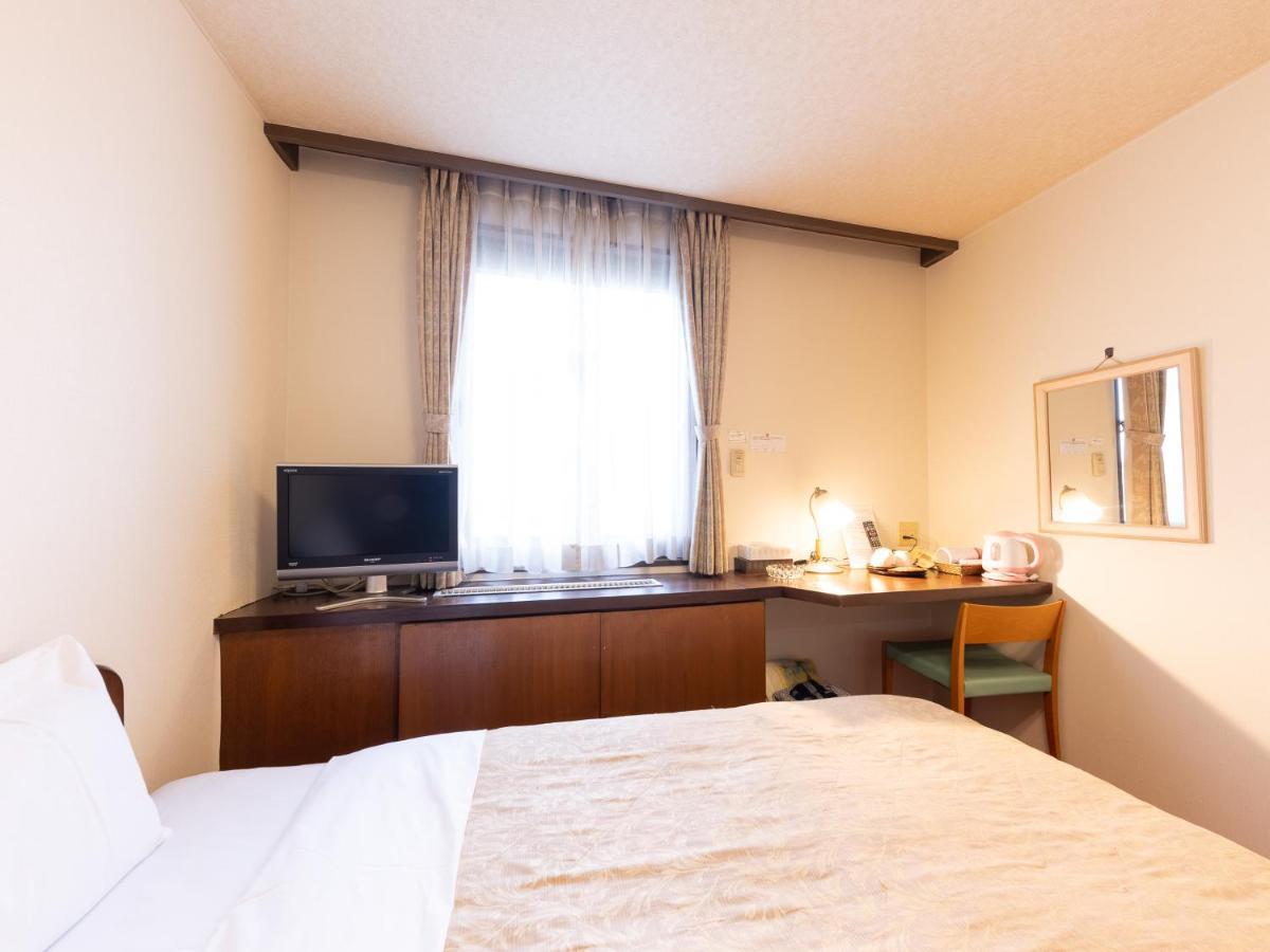 Tabist Business Hotel Takizawa Takasaki Station Nishiguchi Esterno foto